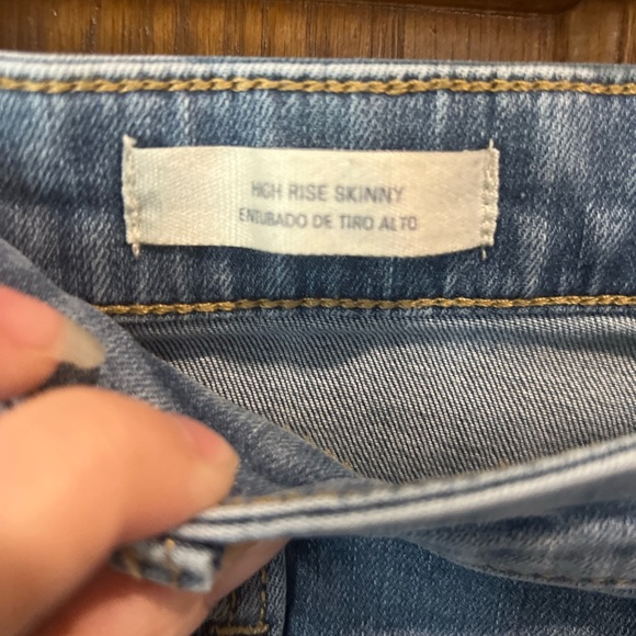 Universal Thread High Rise Skinny jeans - Picture 5 of 8